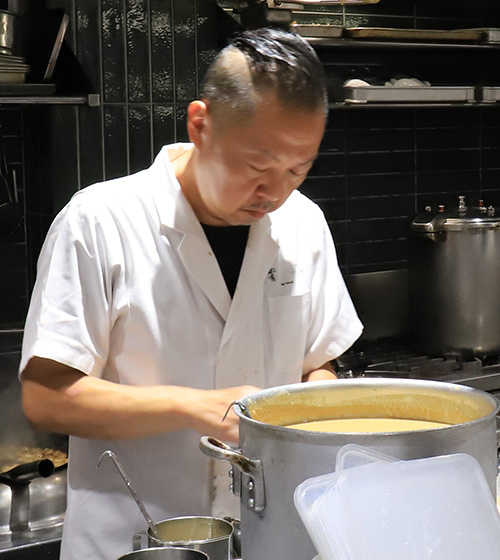 圧力鍋なしでは成り立たない「饗 くろ喜」の旨味